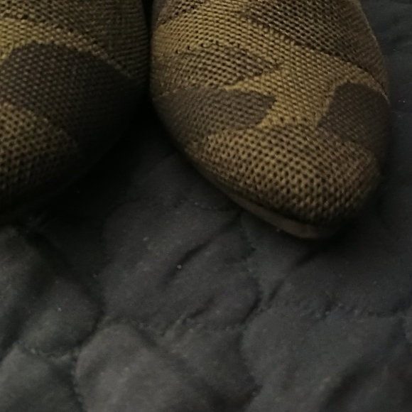 Flats - Picture 5 of 5